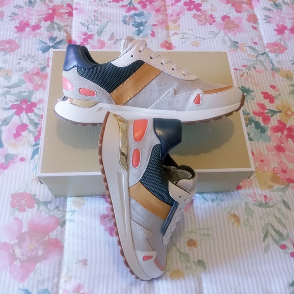 Michael Kors Monroe Trainer Sneakers - Picture 13 of 14